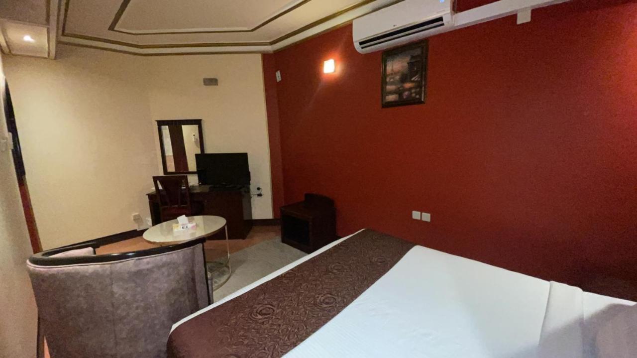 Al Mansour Grand Hotel Hafar Al-Batin Exterior photo